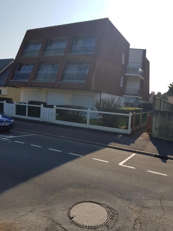 Studio Front De Mer Apartment Ouistreham Exterior photo